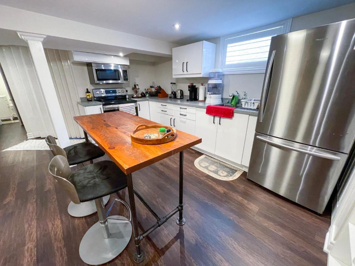 Spacious & Renovated 1Bd Suite W/Parking Toronto Exterior photo