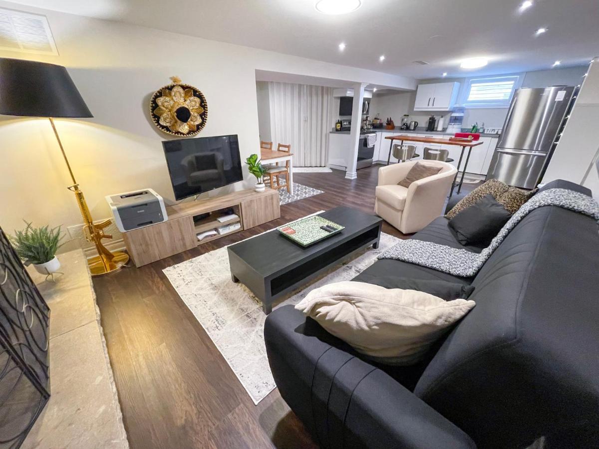 Spacious & Renovated 1Bd Suite W/Parking Toronto Exterior photo