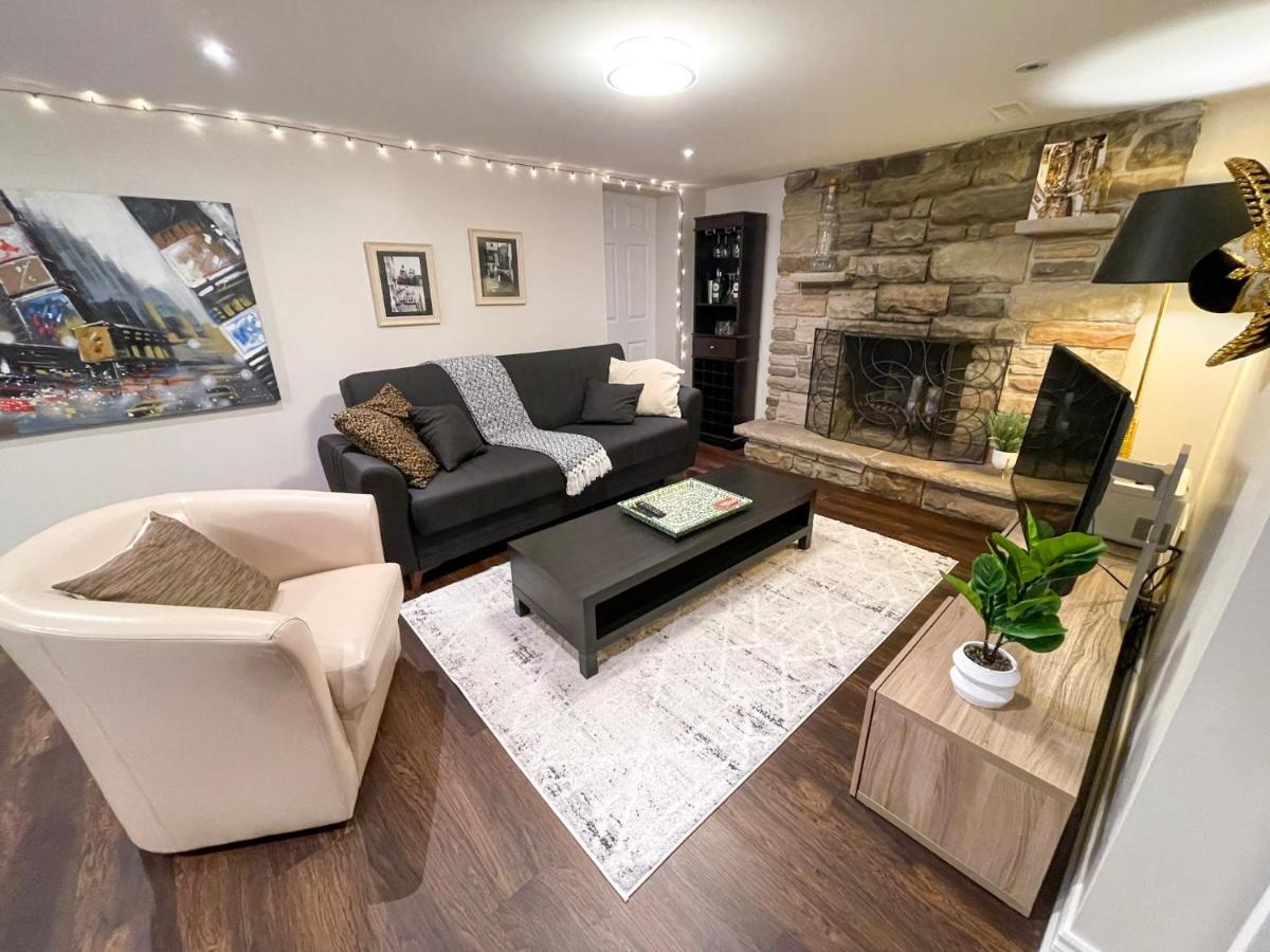 Spacious & Renovated 1Bd Suite W/Parking Toronto Exterior photo